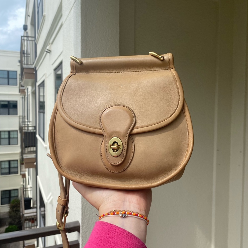 Vintage Coach Post Pouch style 9906 stone crossbody tan camel leather round 90s - Picture 6 of 13